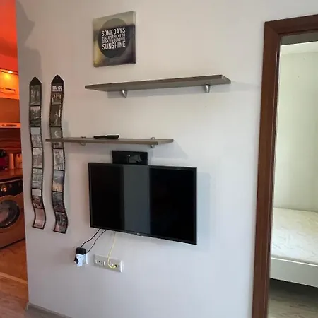 Lazur Apartamento *